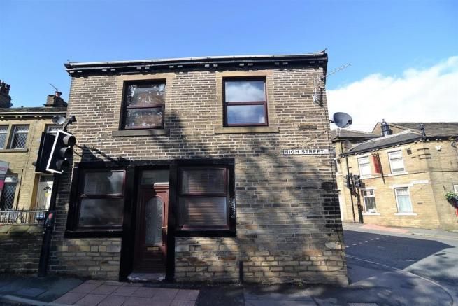 4 bed end terrace house for sale in And 6 The High Street, Queensbury, Bradford BD13, £180,000