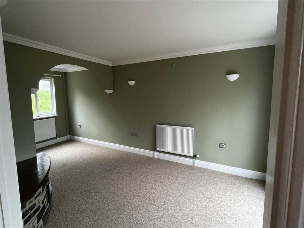 3 bed property for sale in 16 Brynystwyth, Penparcau, Aberystwyth SY23, £165,000