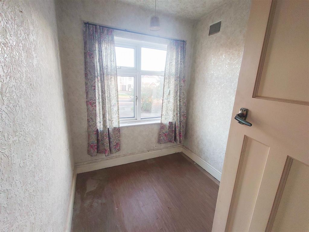 3 bed semi-detached house for sale in Sprotbrough Road, Sprotbrough, Doncaster DN5, £165,000