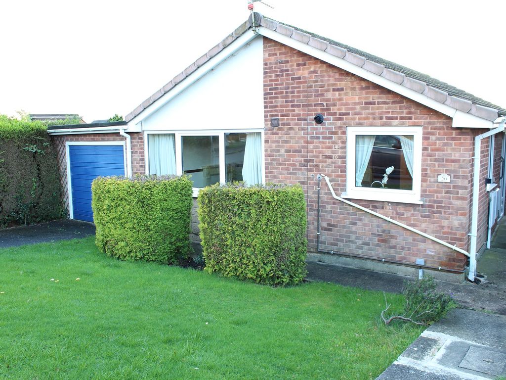 3 bed detached bungalow for sale in Lathkill Drive, Selston, Nottinghamshire. NG16, £184,950