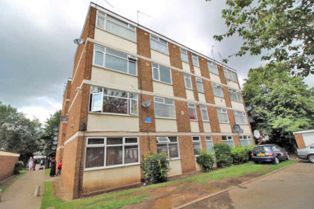 2 bed flat for sale in Culworth Court, Coventry, West Midlands CV6, £90,000