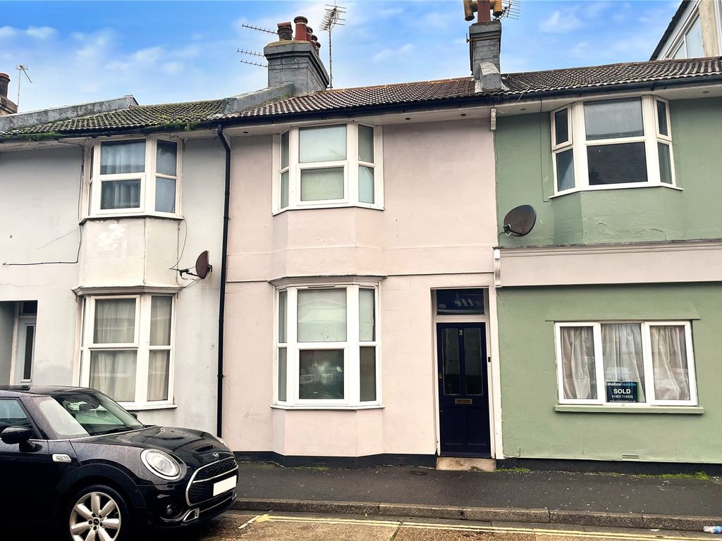 2 bed terraced house for sale in Bayford Road, Littlehampton, West Sussex BN17, £240,000