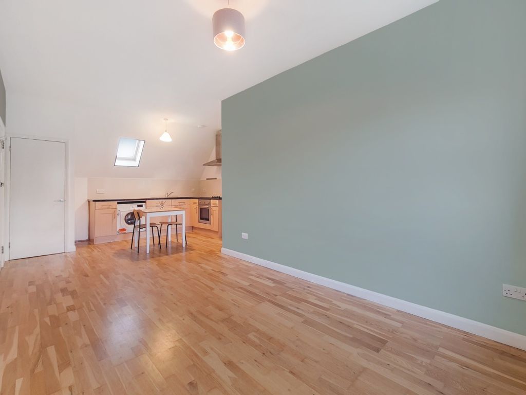 1 bed flat for sale in New Cross Road, London SE14, £250,000