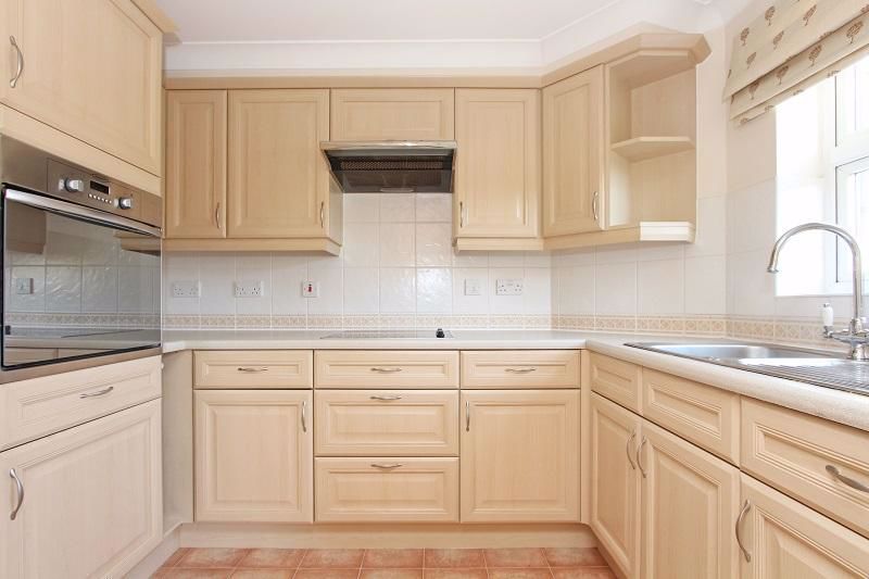 1 bed flat for sale in Pegasus Court (Acton), Acton W3, £200,000