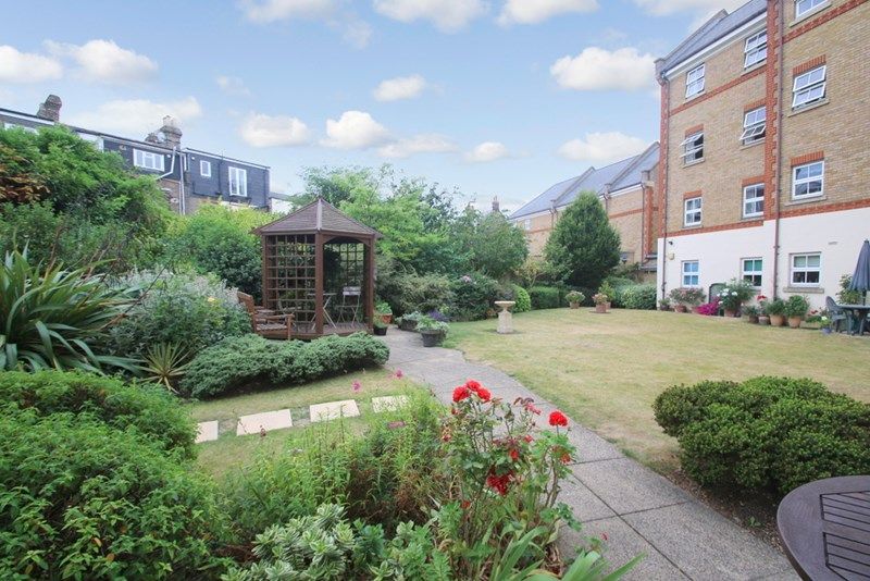 1 bed flat for sale in Pegasus Court (Acton), Acton W3, £200,000