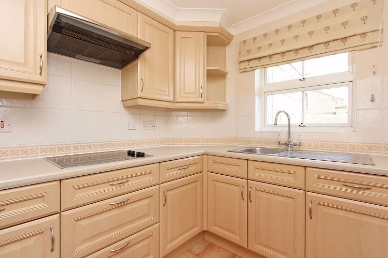 1 bed flat for sale in Pegasus Court (Acton), Acton W3, £200,000