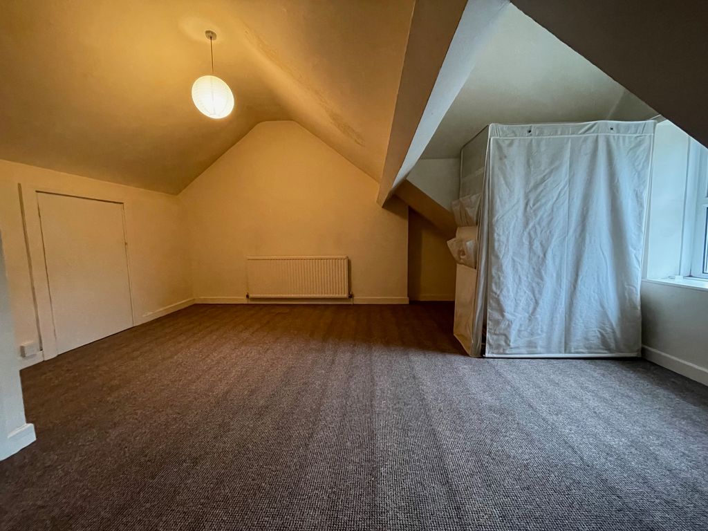 2 bed end terrace house for sale in Mervyn Terrace, Osborne Road, Griffithstown, Pontypool NP4, £100,000