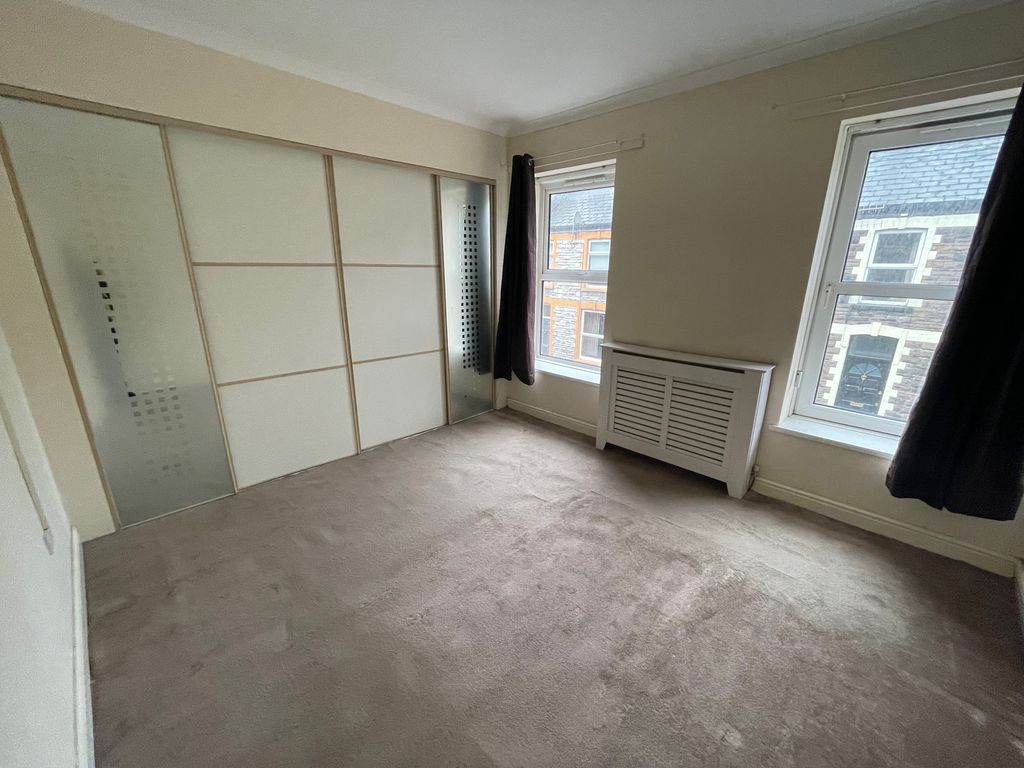 2 bed end terrace house for sale in Mervyn Terrace, Osborne Road, Griffithstown, Pontypool NP4, £100,000
