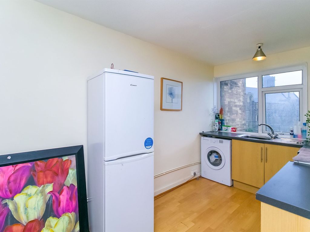 1 bed flat for sale in Park Road, Barry CF62, £85,000