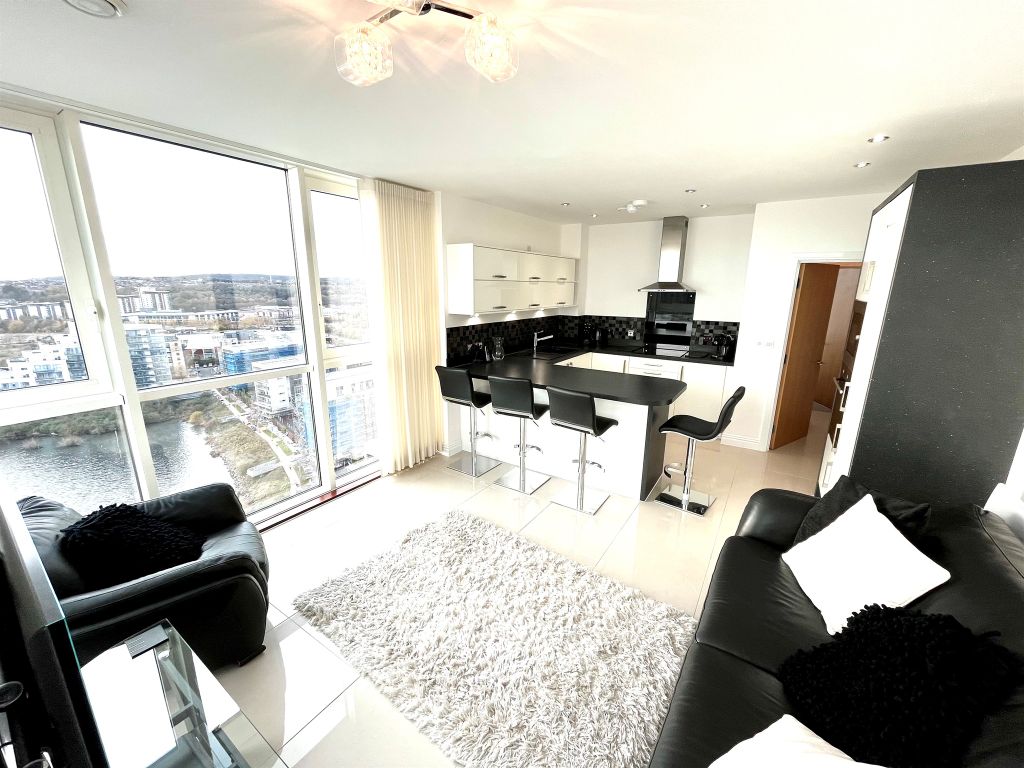 2 bed flat for sale in Ferry Court, Cardiff CF11, £299,950