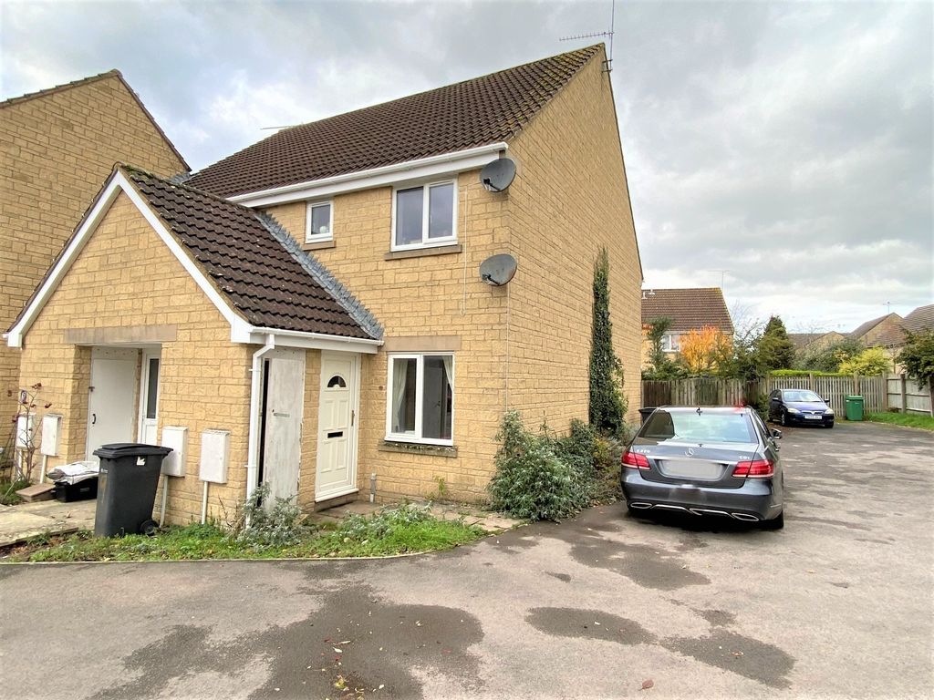 1 bed maisonette for sale in Drift Close, Cirencester GL7, £160,000