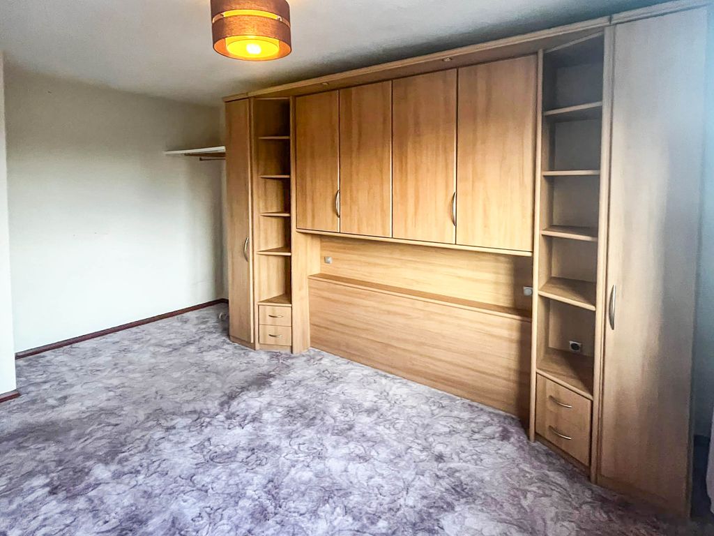 1 bed flat for sale in Church Street, Diss IP22, £125,000