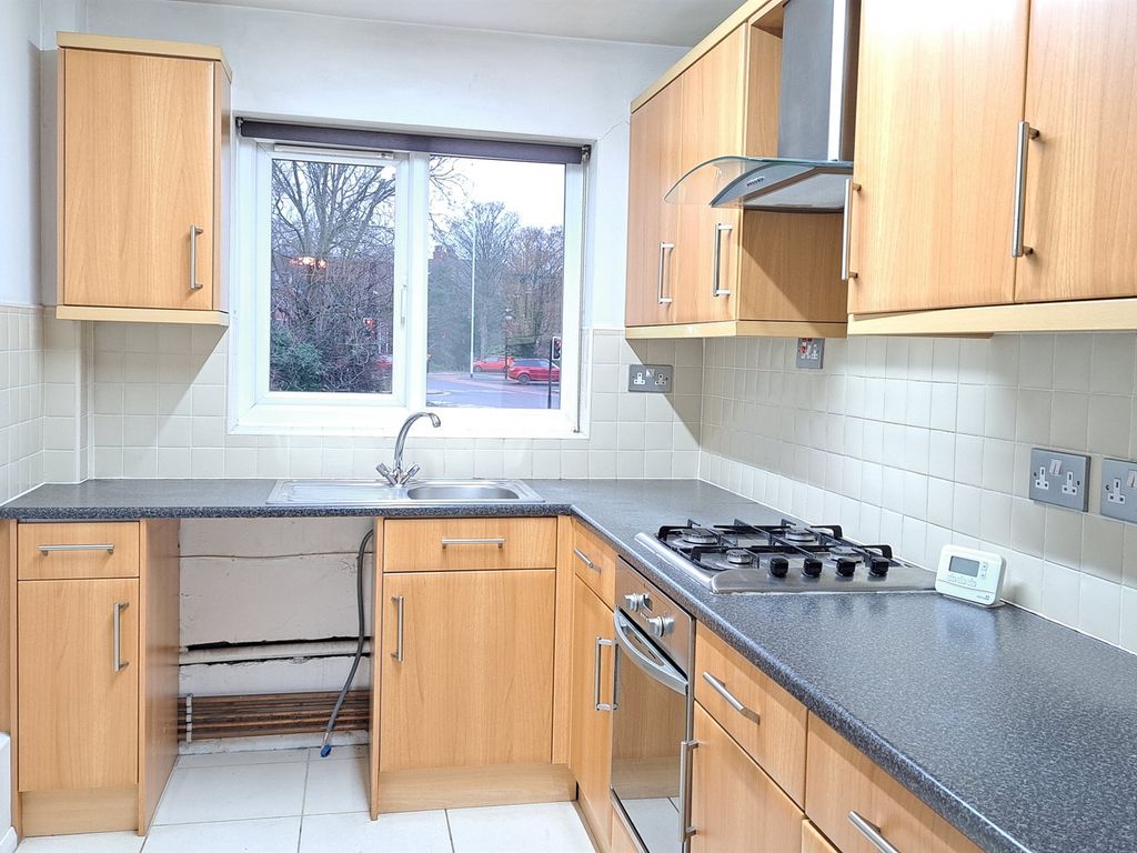 2 bed flat for sale in Moorfields, Scott Hall Road, Moortown, Leeds LS17, £155,000