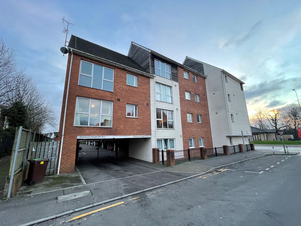 2 bed flat for sale in Blackweir Terrace, Cathays, Cardiff CF10, £170,000