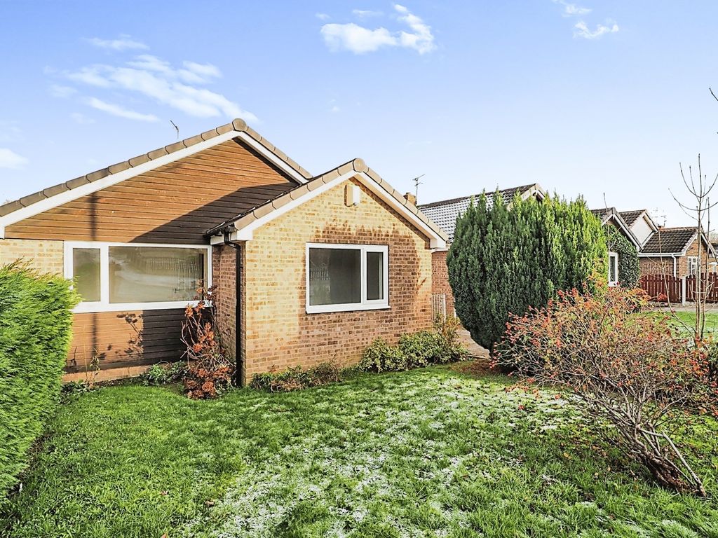 3 bed detached bungalow for sale in Park View, Shafton, Barnsley S72, £180,000