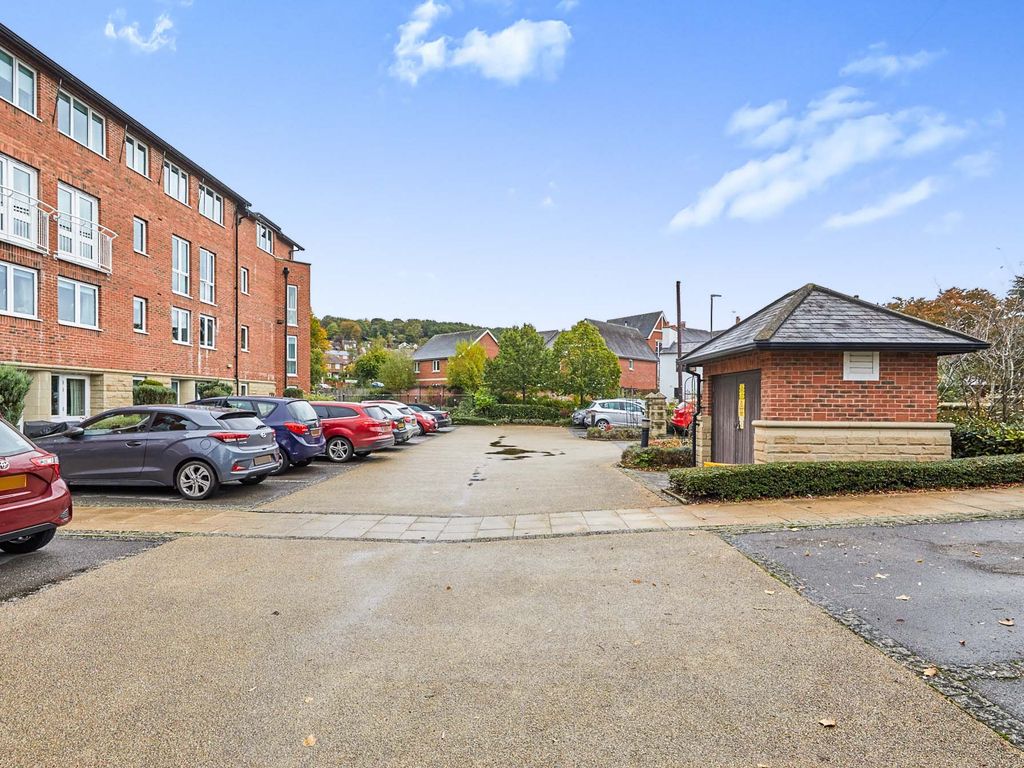 1 bed flat for sale in Kedleston Close, Belper DE56, £150,000