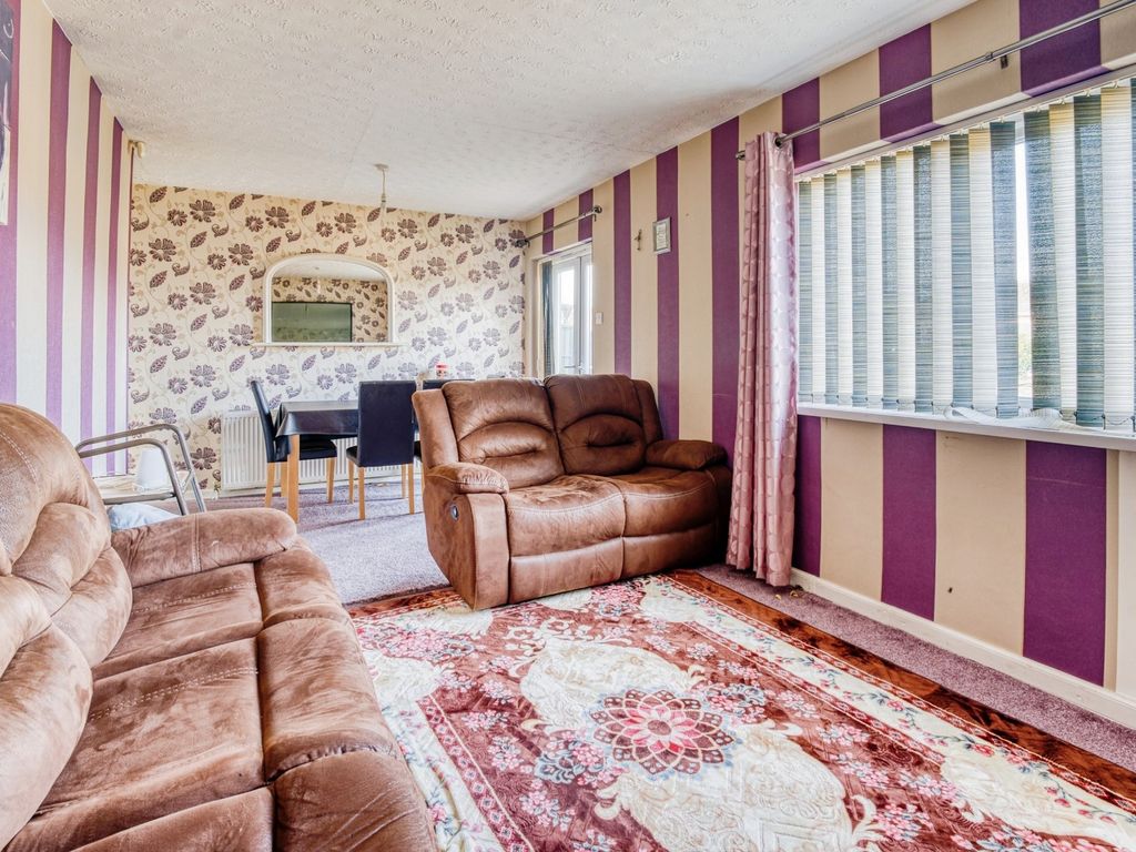 2 bed semi-detached bungalow for sale in Jessop Close, Leicester LE3, £290,000