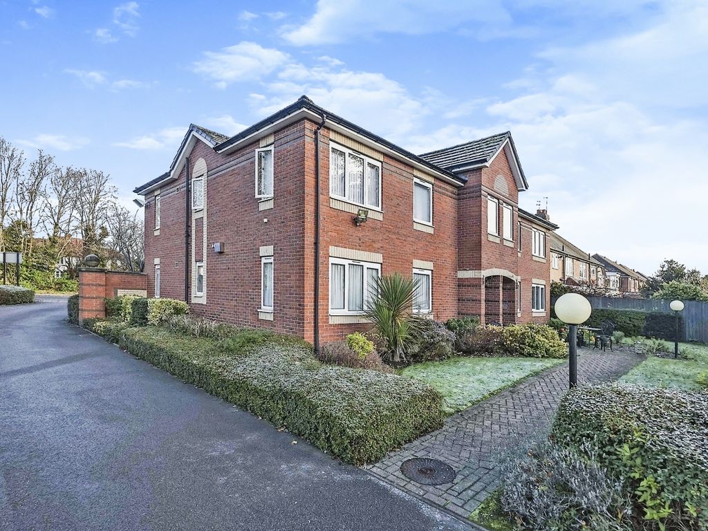 2 bed flat for sale in Chester Road, Castle Bromwich, Birmingham B36, £140,000