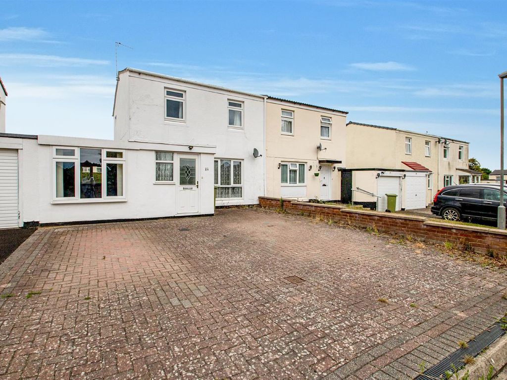 3 bed semi-detached house for sale in Tyrill, Stantonbury, Milton Keynes MK14, £290,000