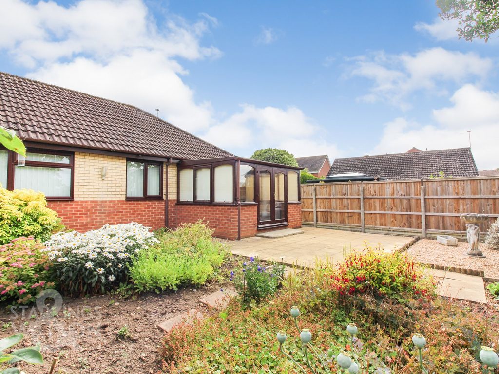 2 bed detached bungalow for sale in Chamberlin Court, Blofield, Norwich NR13, £250,000