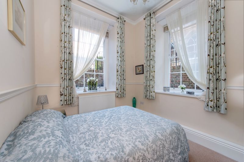 2 bed flat for sale in St. Josephs Field, Taunton TA1, £269,500