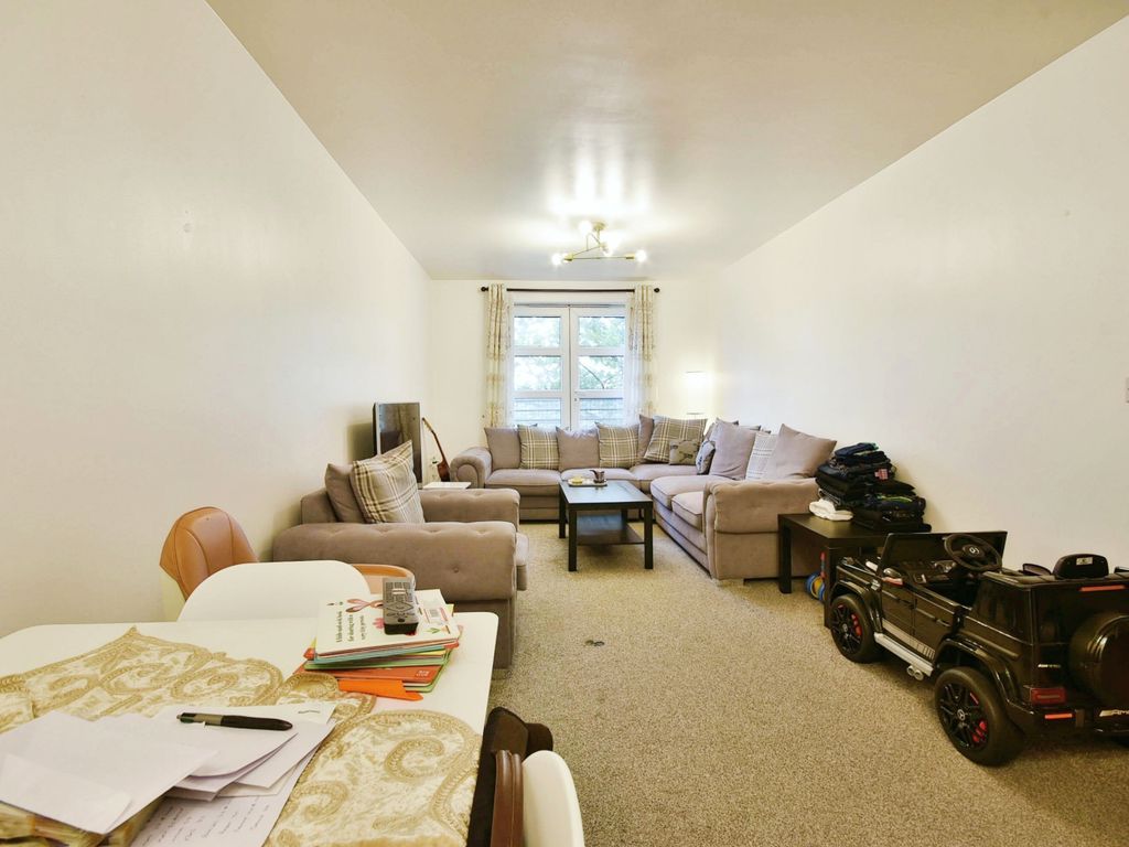 2 bed flat for sale in Mauldeth Road West, Chorlton Cum Hardy, Manchester M21, £150,000