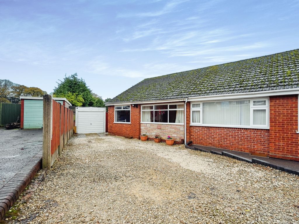 2 bed bungalow for sale in Oak Close, Great Haywood, Stafford ST18, £230,000
