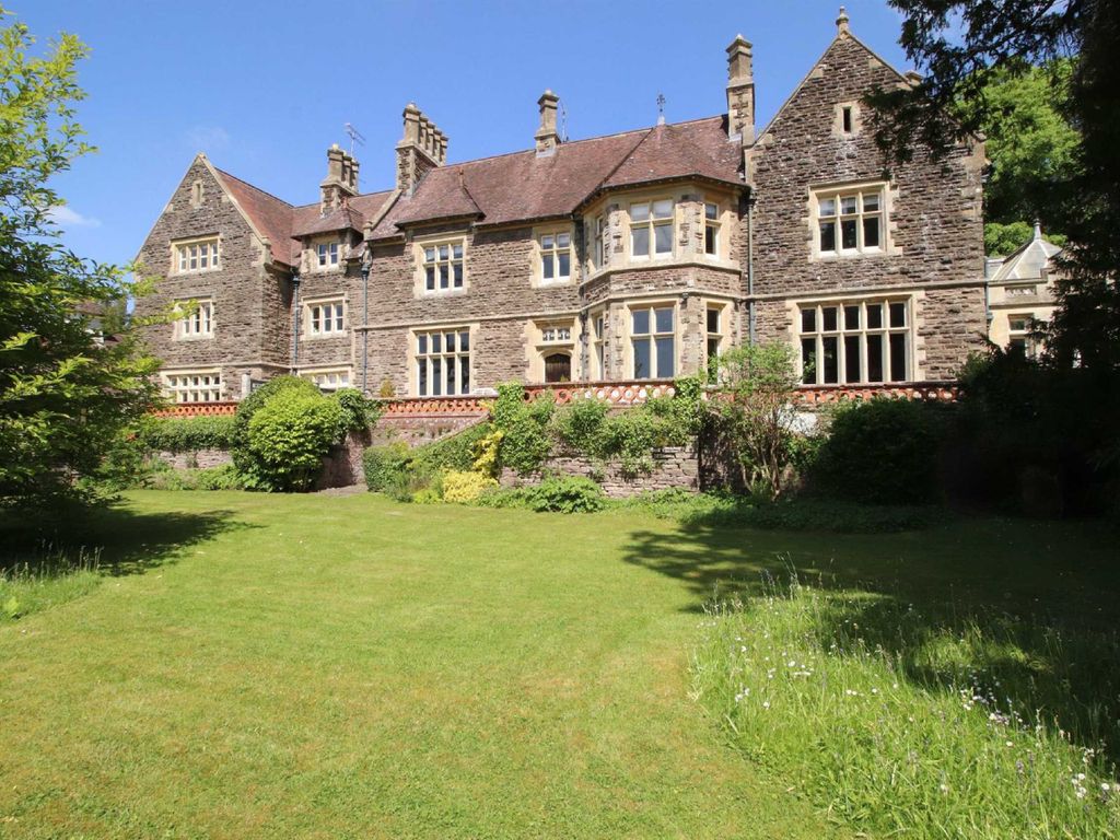 2 bed flat for sale in Llangattock Manor, Llangattock, Monmouth, Monmouthshire NP25, £250,000
