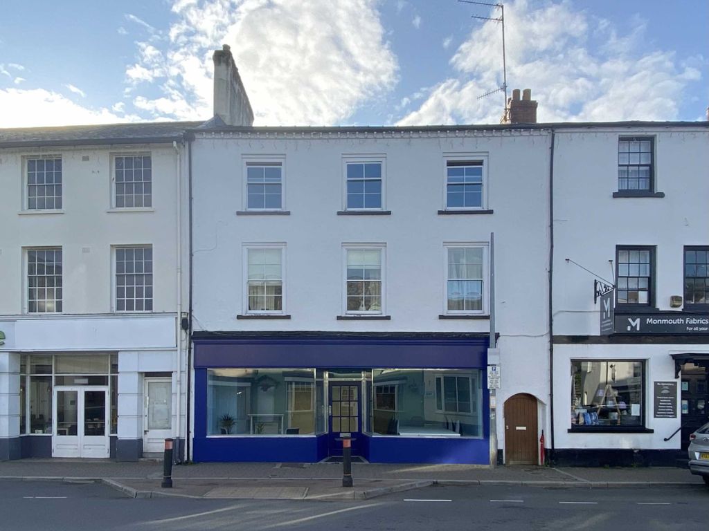 2 bed flat for sale in Monnow Street, Monmouth, Monmouthshire NP25, £175,000