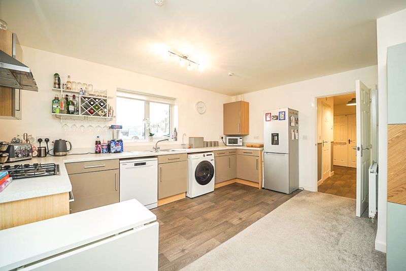 2 bed flat for sale in Airoh End, Weston-Super-Mare BS24, £190,000