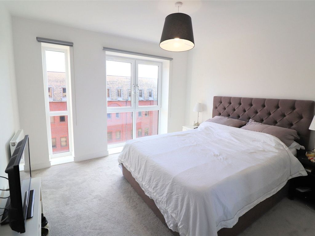 2 bed flat for sale in Luna St James, 12 St James Road, Brentwood, Essex CM14, £146,000