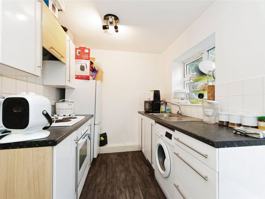 1 bed flat for sale in Eaton Road, Margate, Kent CT9, £110,000