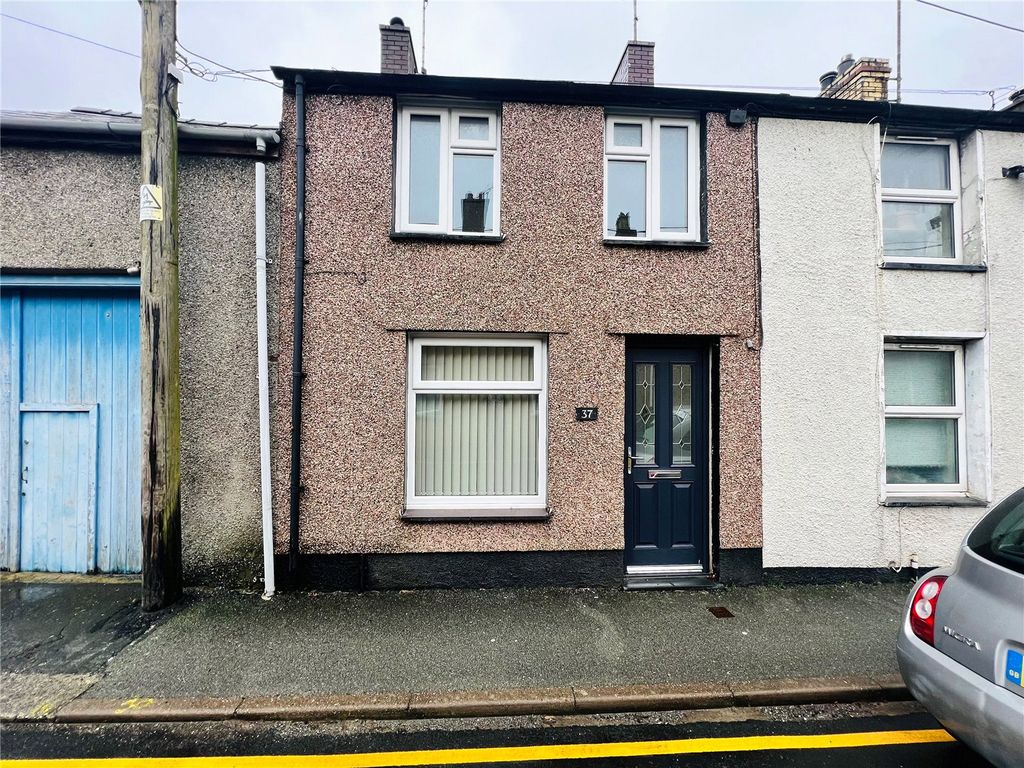 2 bed terraced house for sale in New Row, Pwllheli, Gwynedd LL53, £169,995