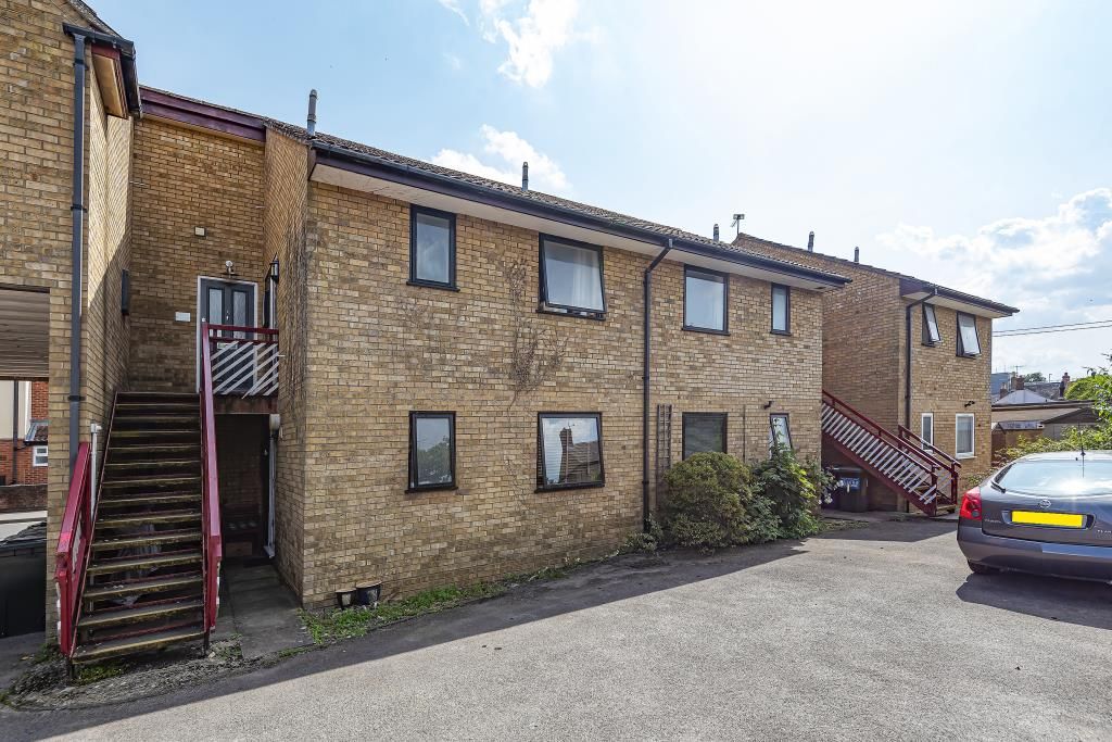 1 bed flat for sale in Bicester, Oxfordshire OX26, £165,000
