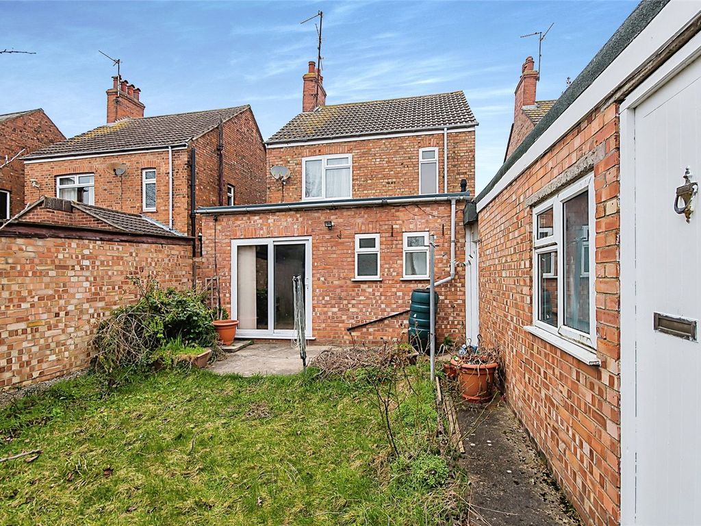 3 bed detached house for sale in Westfield Road, Peterborough, Cambridgeshire PE3, £260,000