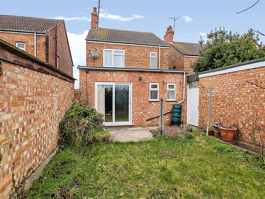 3 bed detached house for sale in Westfield Road, Peterborough, Cambridgeshire PE3, £260,000