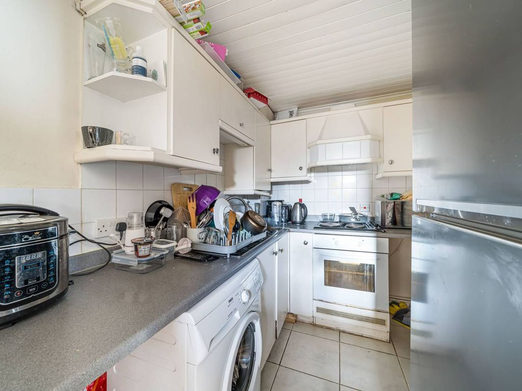 1 bed terraced house for sale in Nickelby Close, Thamesmead, London SE28, £265,000