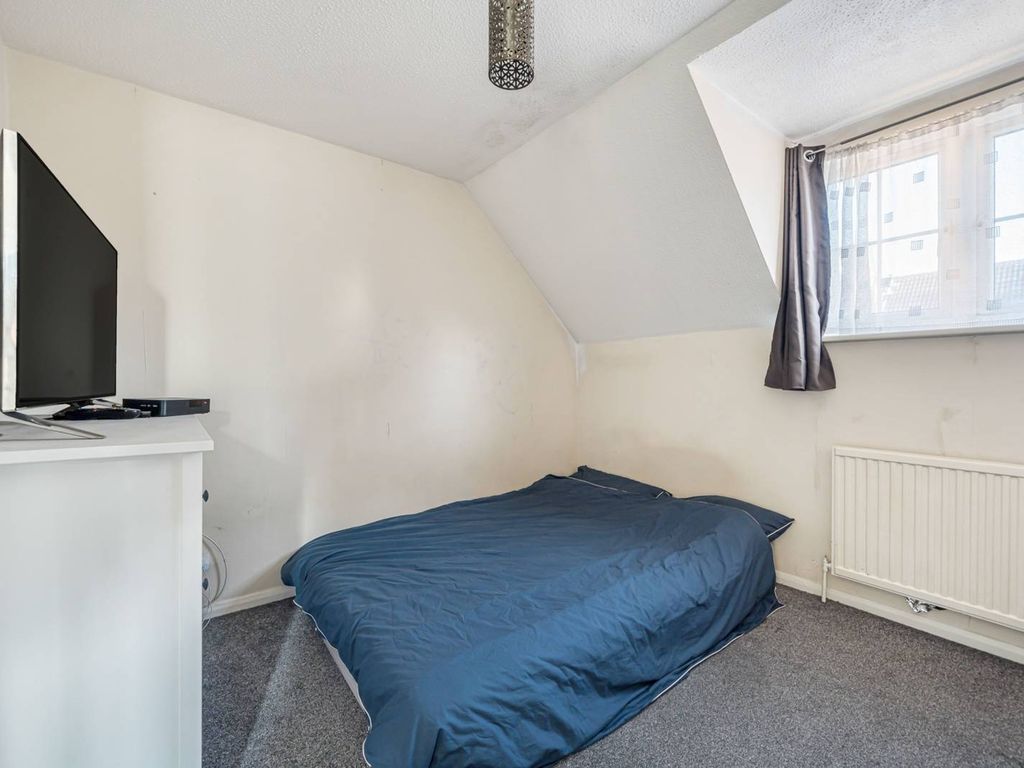 1 bed terraced house for sale in Nickelby Close, Thamesmead, London SE28, £265,000