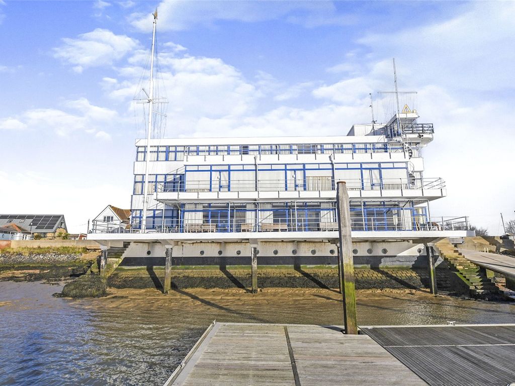 2 bed flat for sale in The Crows Nest, Belvedere Road, Burnham-On-Crouch, Essex CM0, £280,000