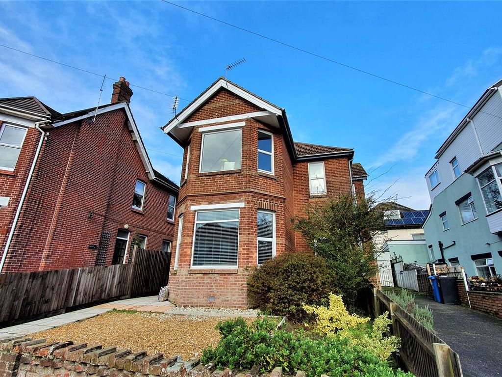 3 bed flat for sale in Highwood Road, Parkstone, Poole BH14, £250,000