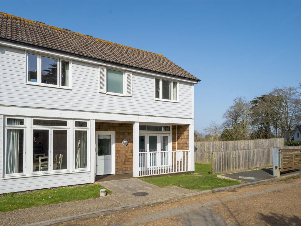 3 bed end terrace house for sale in West Bay Club, Norton, Yarmouth PO41, £99,500