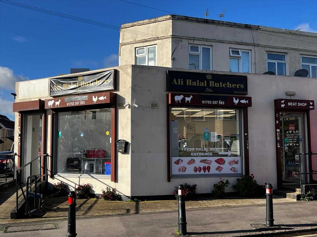 Commercial property for sale in Woodland Avenue, Slough SL1, £35,000