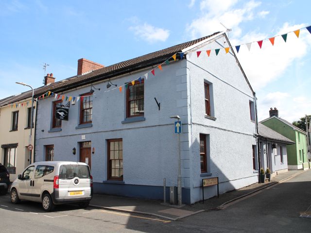 Pub/bar for sale in 33 Stone Street, Llandovery SA20, £275,000