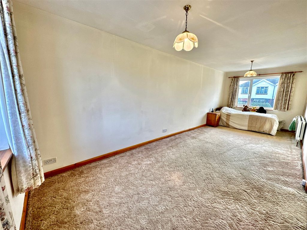 4 bed semi-detached house for sale in Rosamund Avenue, Braunstone, Leicester LE3, £294,000