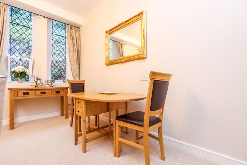 2 bed flat for sale in Hill Road, Clevedon BS21, £210,000
