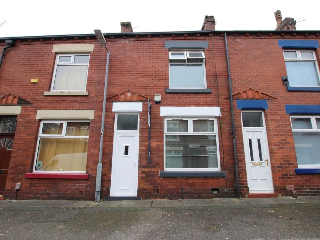 2 bed terraced house for sale in Chapman Street, Bolton BL1, £105,000