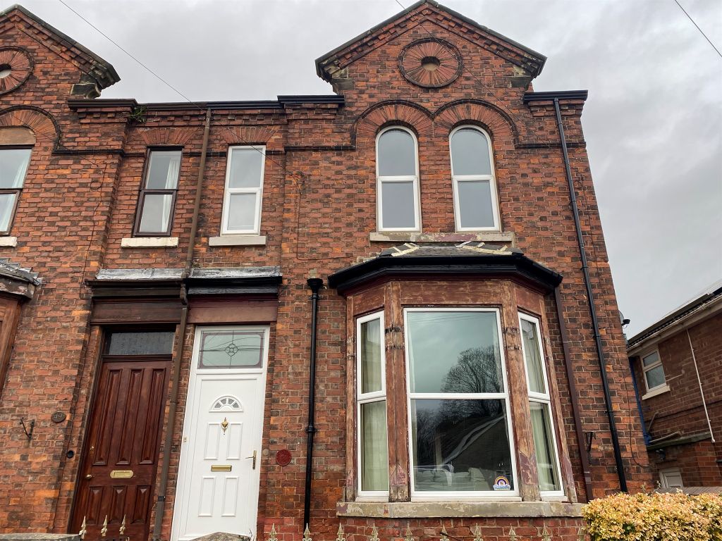 1 bed flat for sale in George Street, Snaith, Goole DN14, £100,000