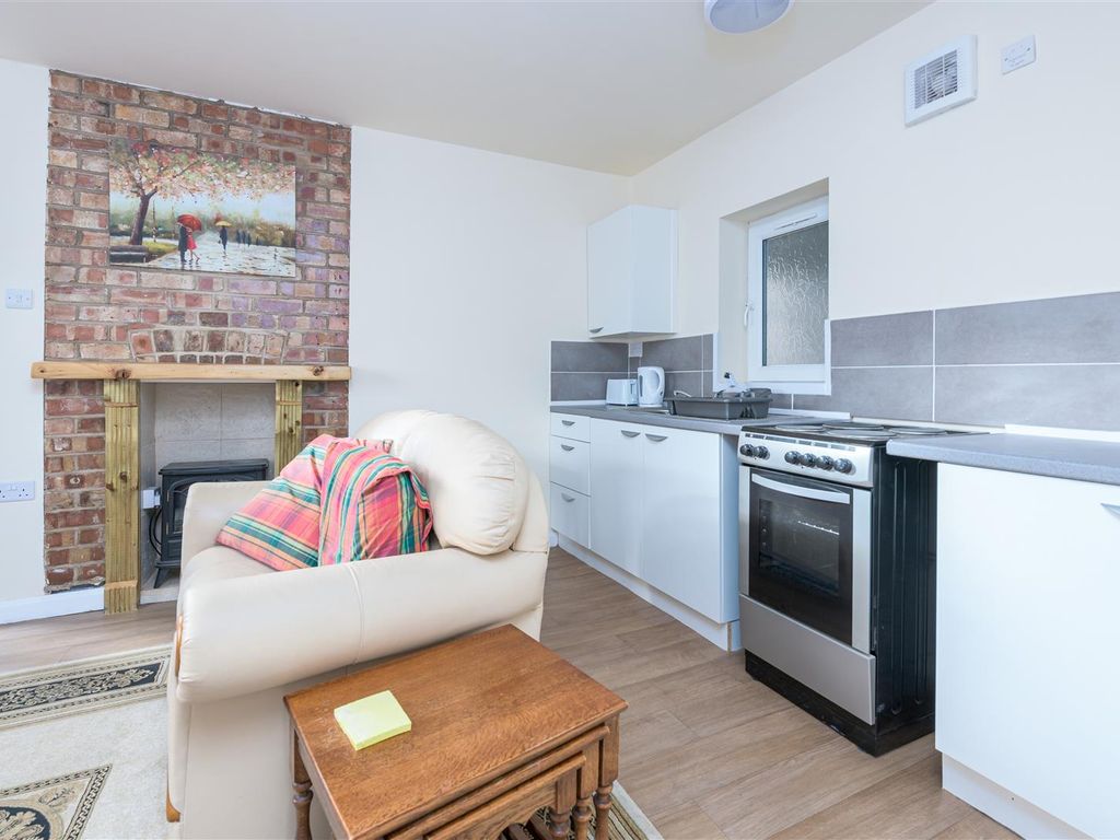 1 bed flat for sale in High Street, Wainfleet PE24, £62,950