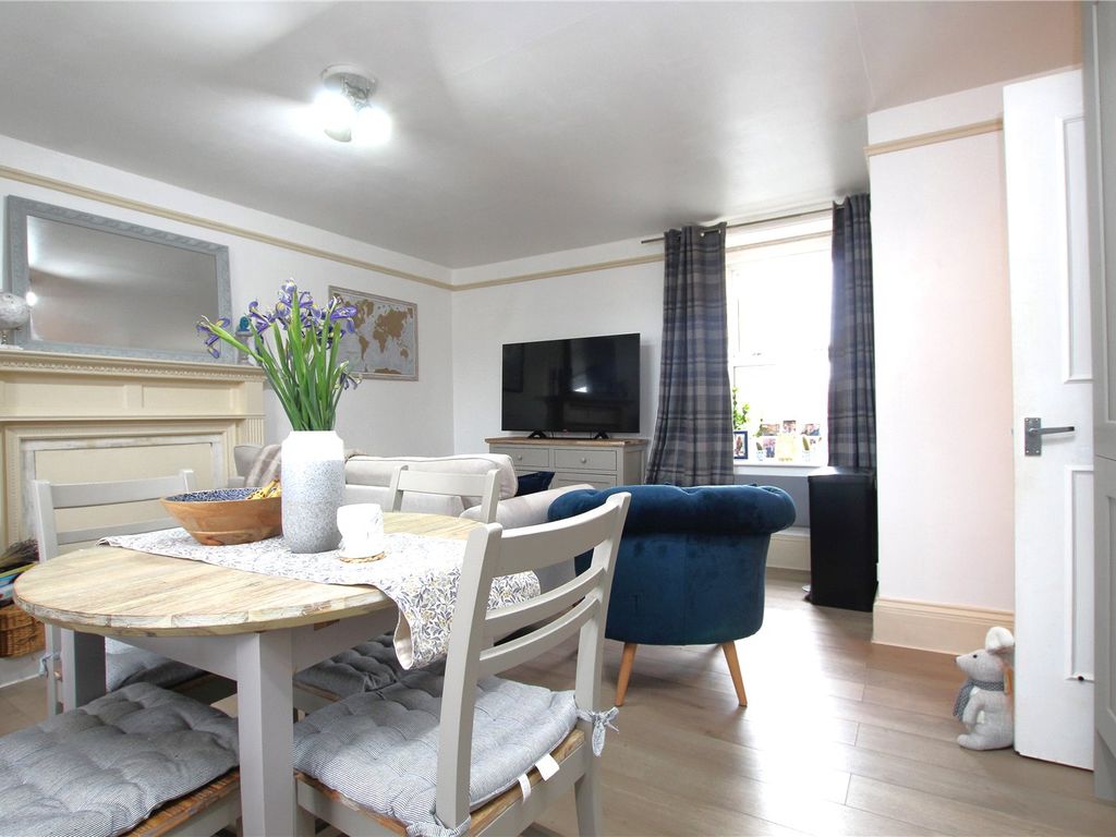 1 bed flat for sale in High Street, Brackley NN13, £143,000