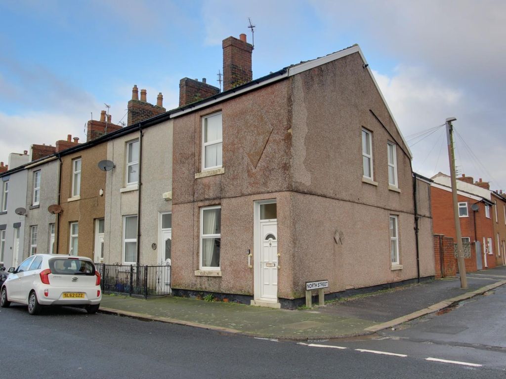2 bed end terrace house for sale in Victoria Street, Fleetwood FY7, £89,950